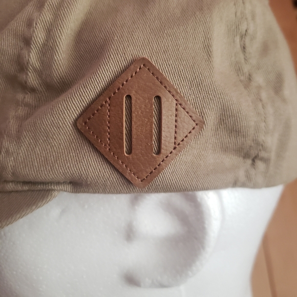 Columbia hat - Picture 4 of 7